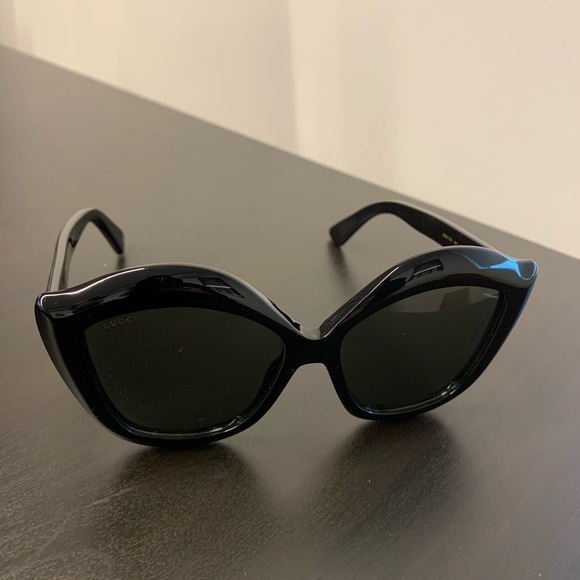 Gucci Accessories - Gucci sunglasses